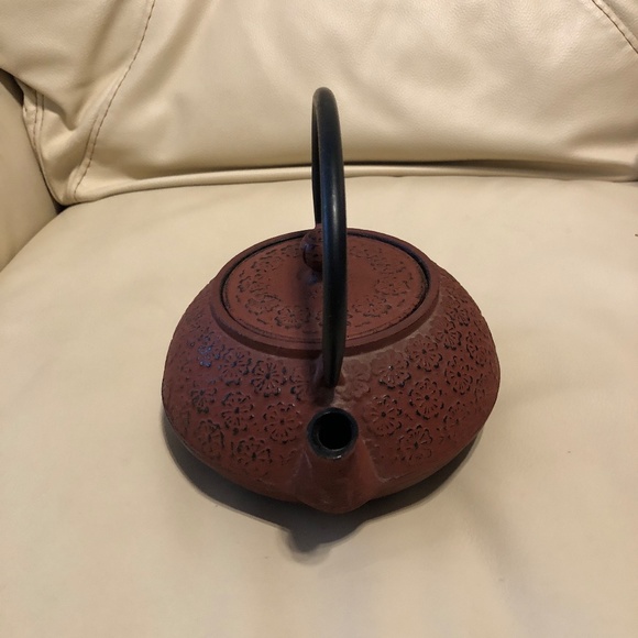 Cast Iron Tea Kettle w/Lid, Burnt Red - Picture 2 of 11